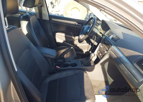 2014 Volkswagen Passat 1.8T Wolfsburg Edition из США, поврежденный, VIN 1VWAT7A33EC029847